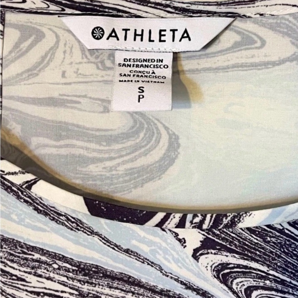 NWOT Athleta Refined Zephyr Grey and Blue Swirl Tank Size S Sku#104 - Picture 4 of 7